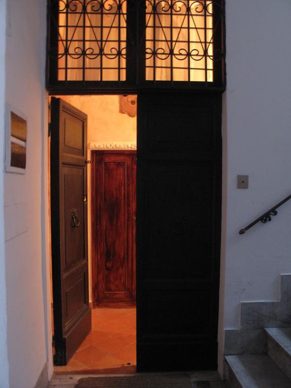 Apartment Lupa Flat Rom